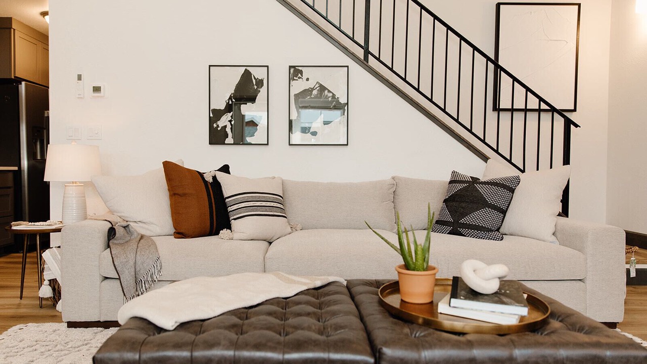 Photo of Livingroom in Dover Bay