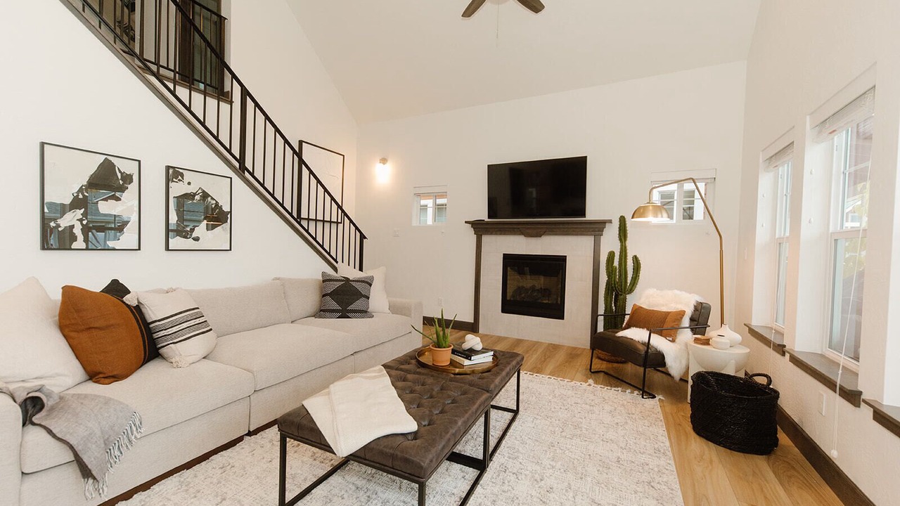 Photo of Livingroom in Dover Bay