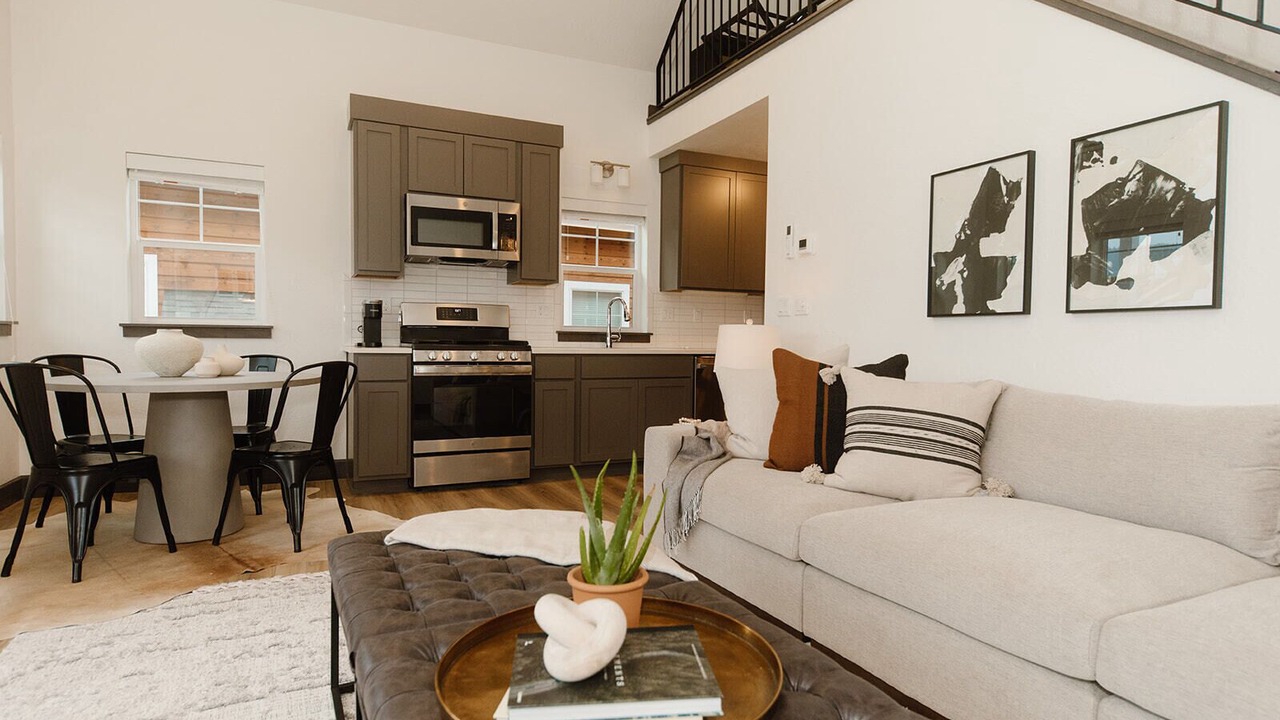 Photo of Livingroom in Dover Bay