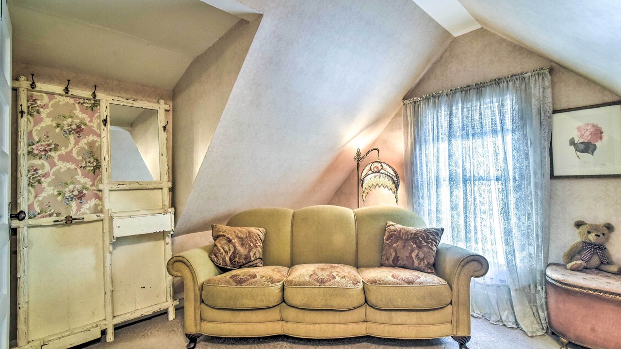 Photo of Livingroom in Irvington