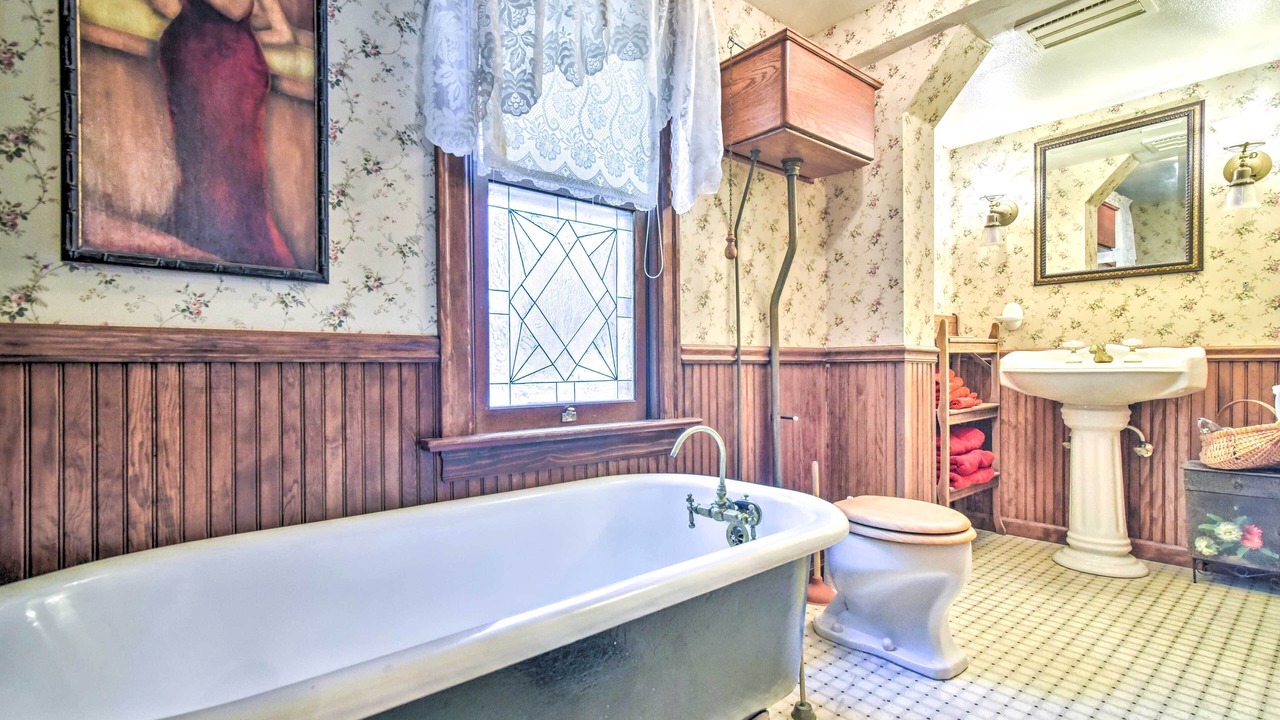 Photo of Bathroom in Irvington