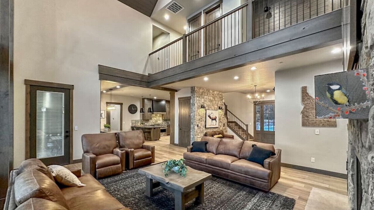 Photo of Livingroom in Tamarack Resort