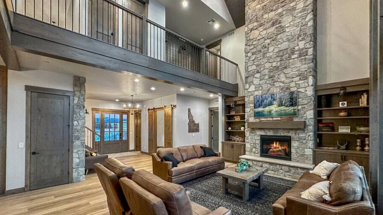 Photo of Livingroom in Tamarack Resort