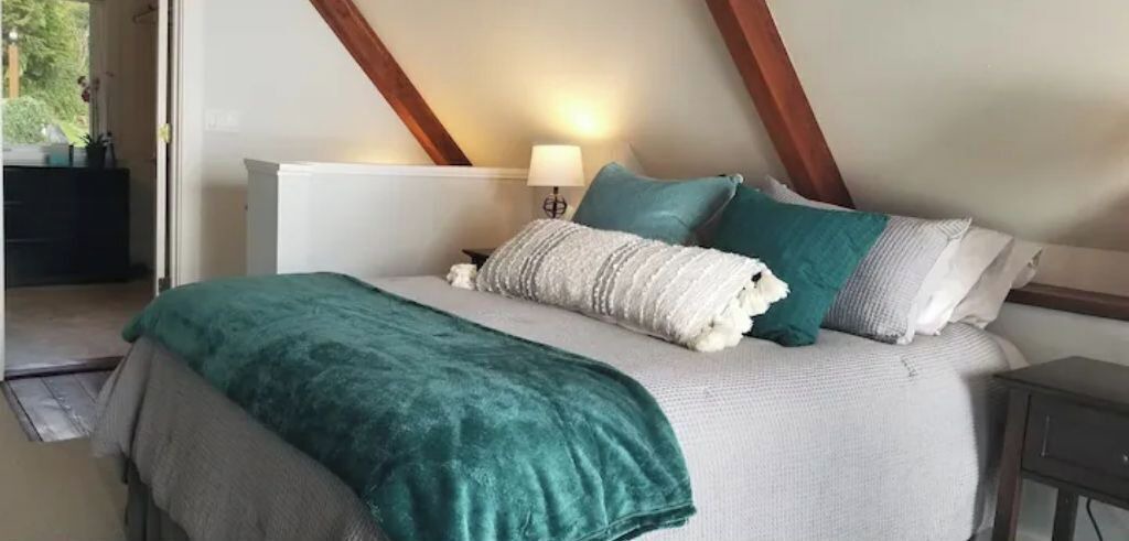 Photo of Bedroom in Lakebay