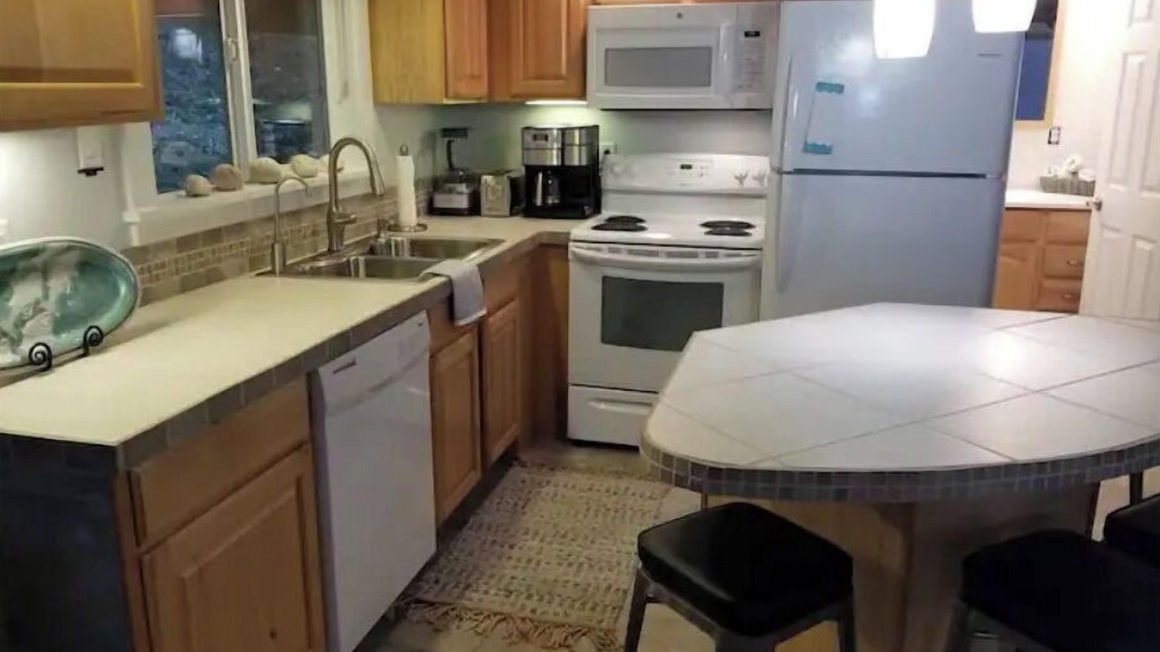 Photo of Kitchen in Lakebay