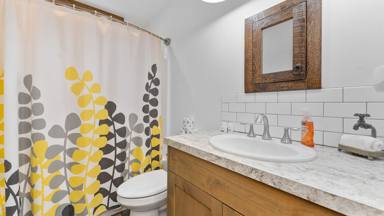 Photo of Bathroom in Pateros