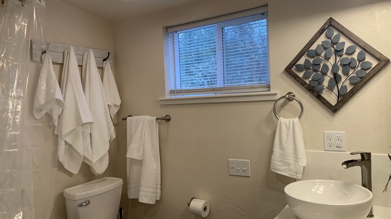 Photo of Bathroom in Shady Cove