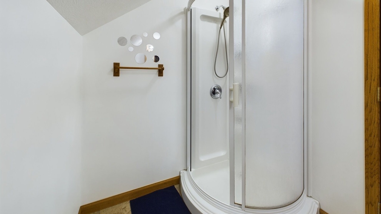 Photo of Bathroom in Munising