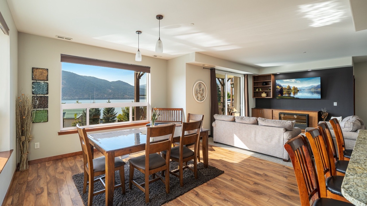 Photo of Livingroom in Manson