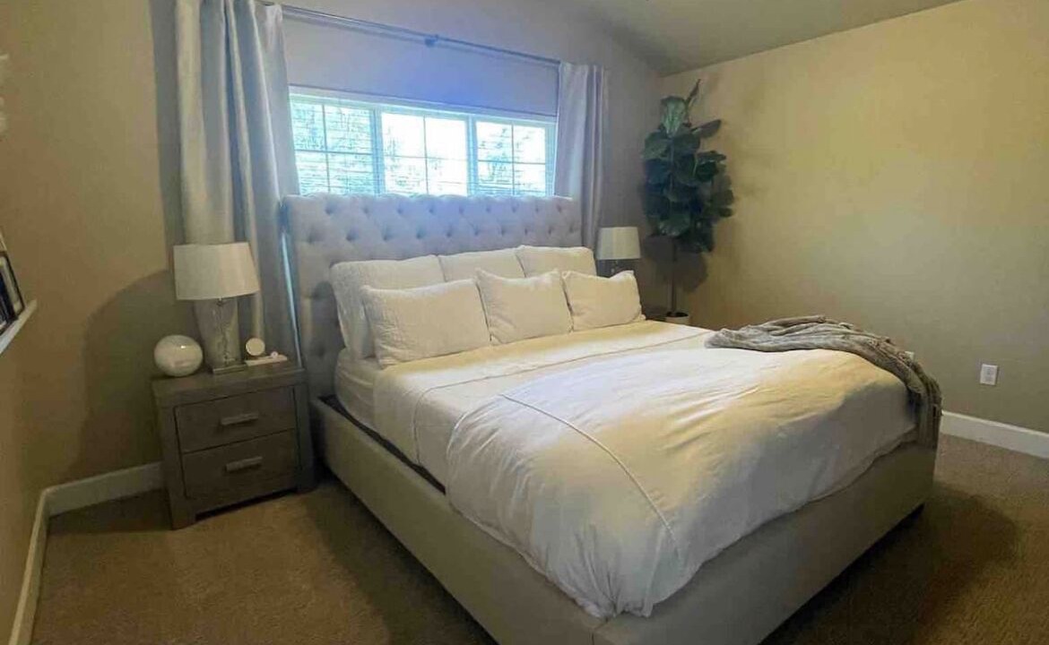 Photo of Bedroom in West Portland Park