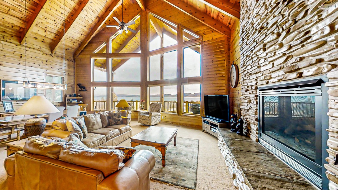 Photo of Livingroom in Sweetwater