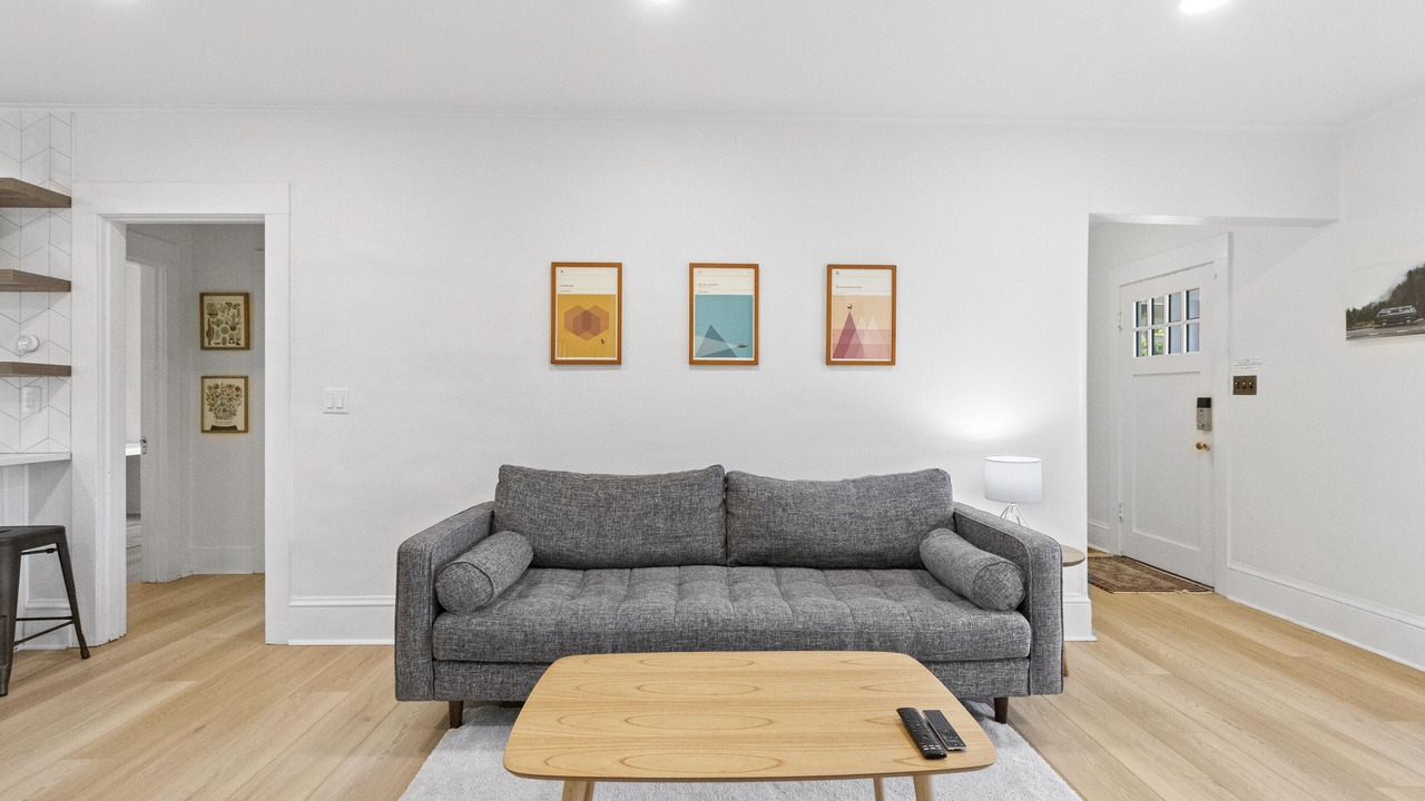 Photo of Livingroom in Wallingford