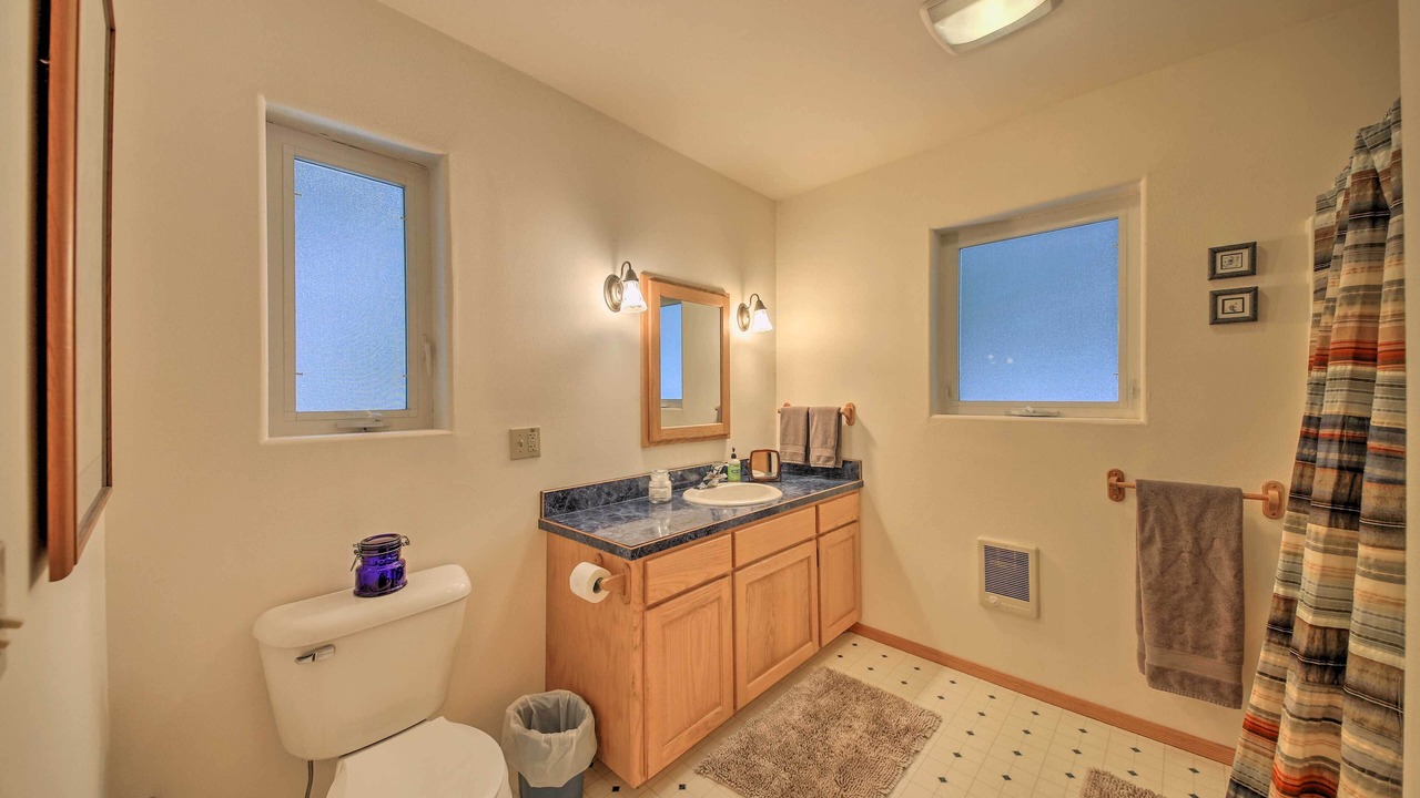 Photo of Bathroom in Rexford