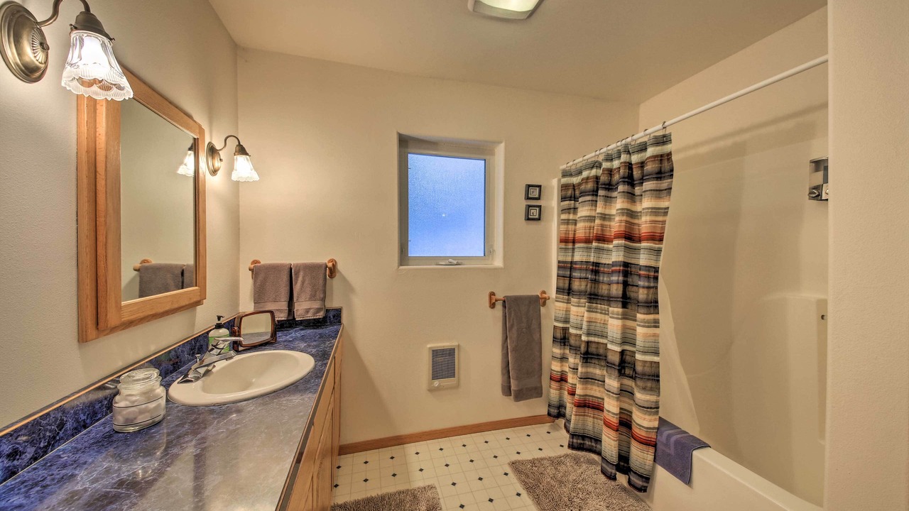 Photo of Bathroom in Rexford