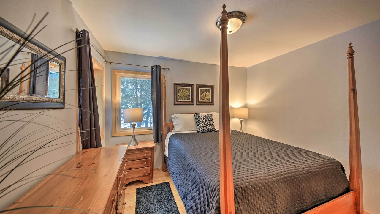 Photo of Bedroom in Rexford