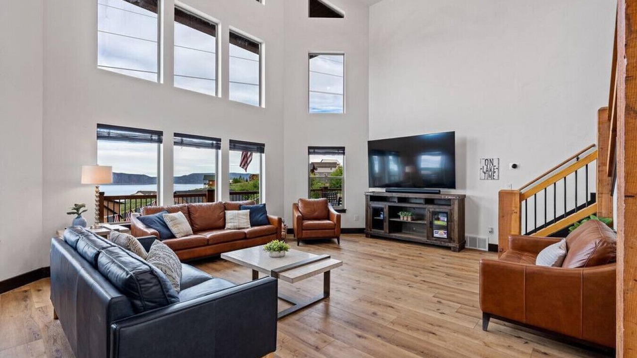 Photo of Livingroom in Harbor Village