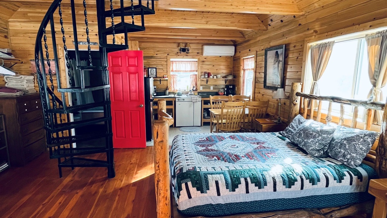 Photo of Bedroom in Salmon