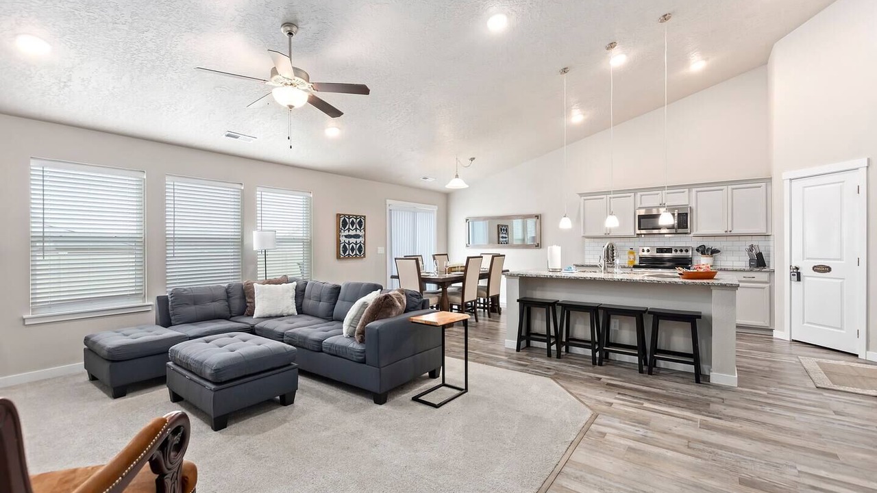Photo of Livingroom in Southwest Ada County Alliance