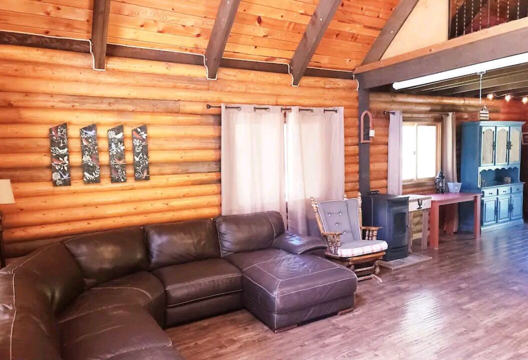 Photo of Livingroom in Garden Valley