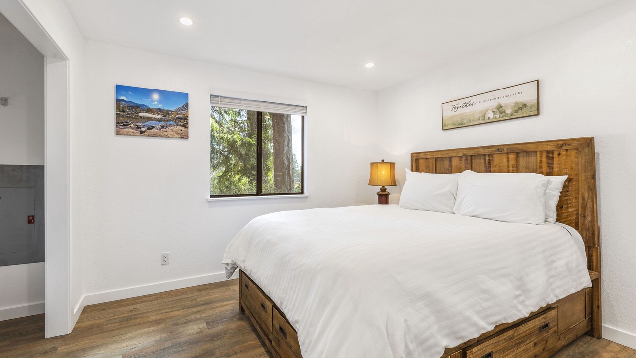 Photo of Bedroom in Lakebay