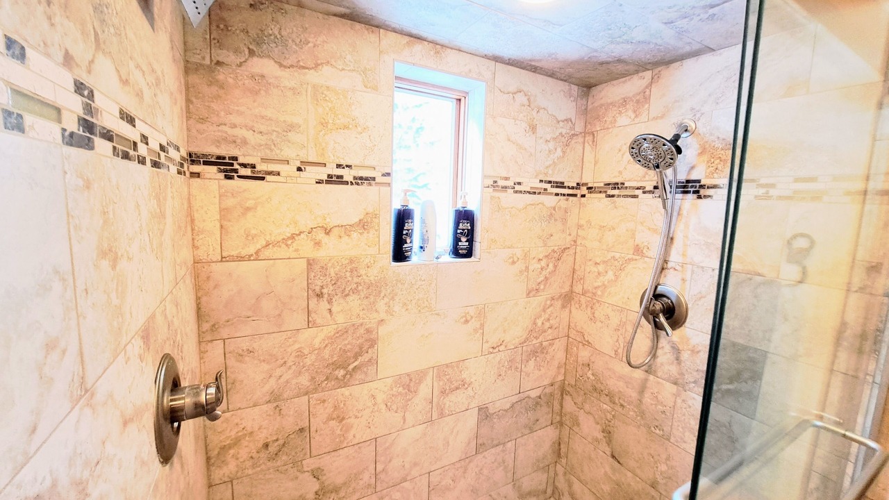 Photo of Bathroom in Red Top Meadows