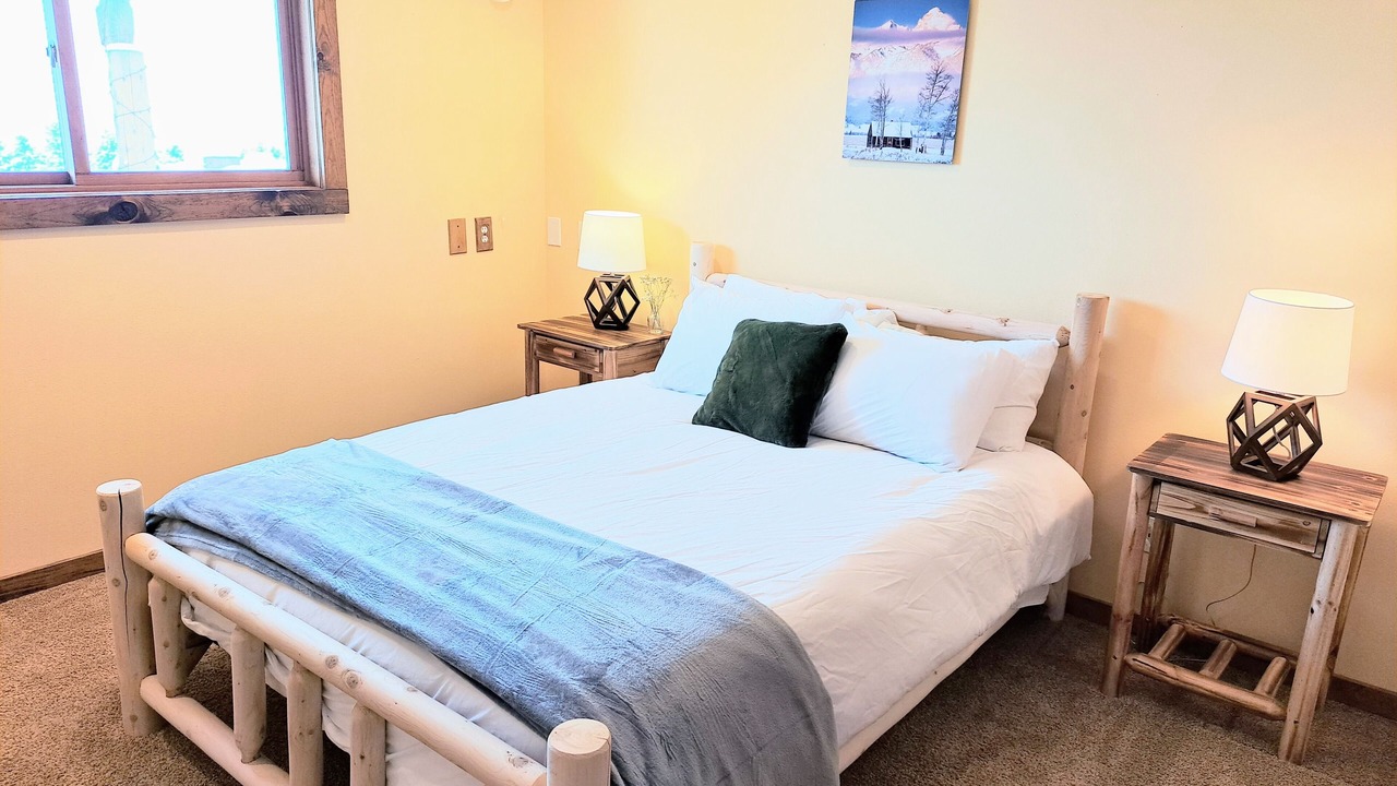 Photo of Bedroom in Red Top Meadows