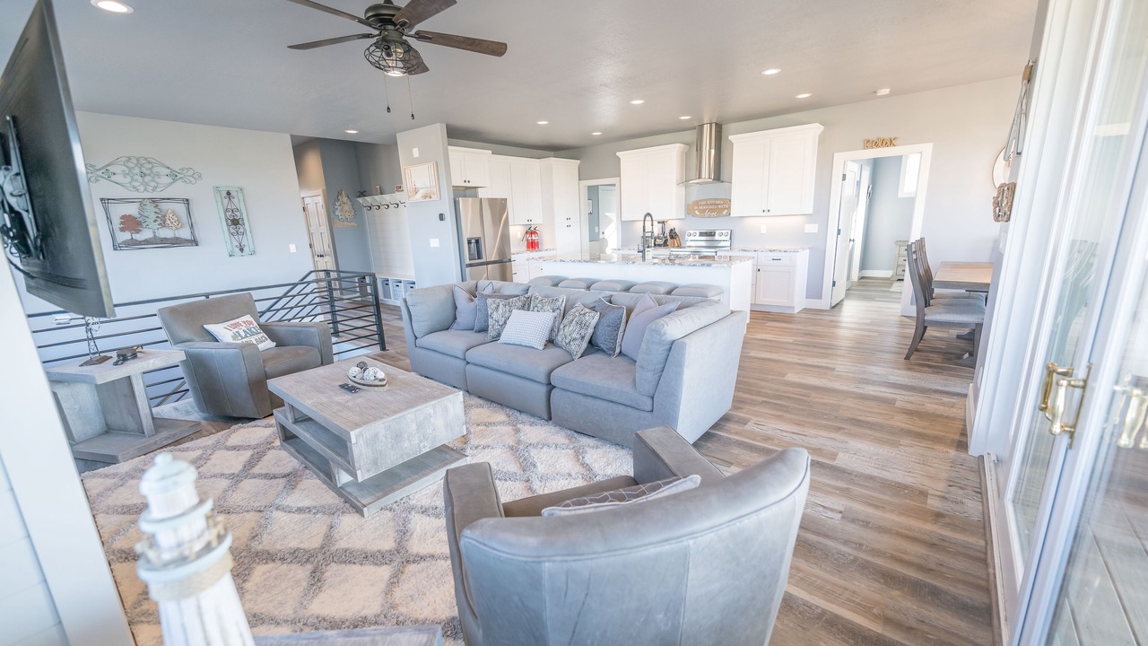 Photo of Livingroom in Sweetwater