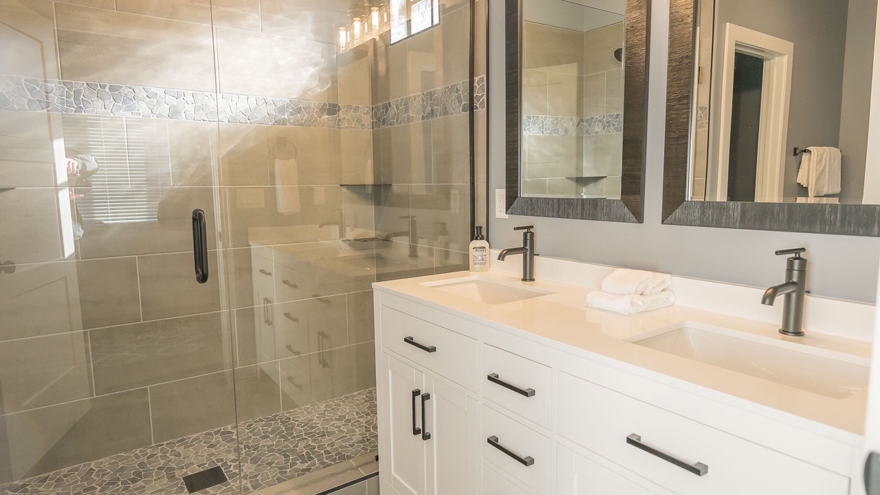 Photo of Bathroom in Sweetwater