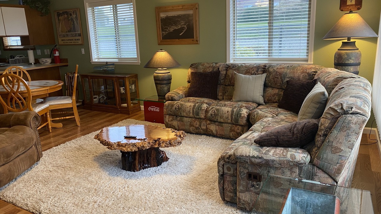 Photo of Livingroom in Port Angeles