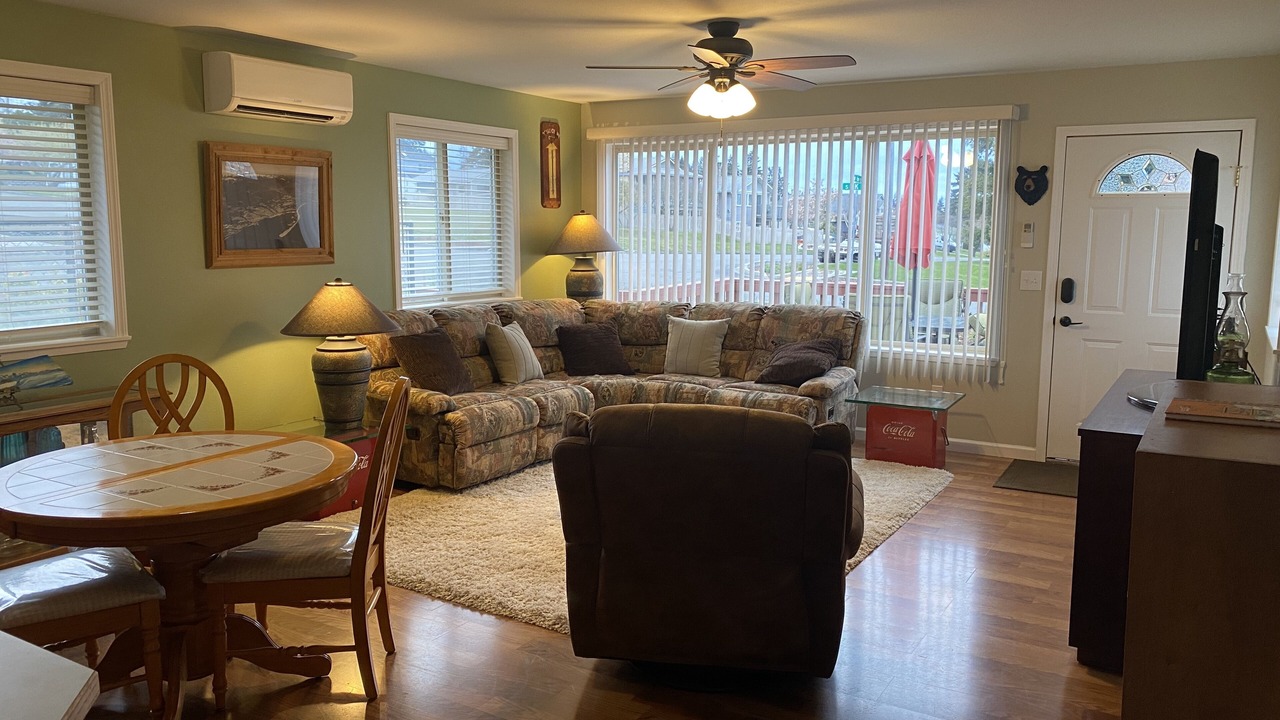 Photo of Livingroom in Port Angeles