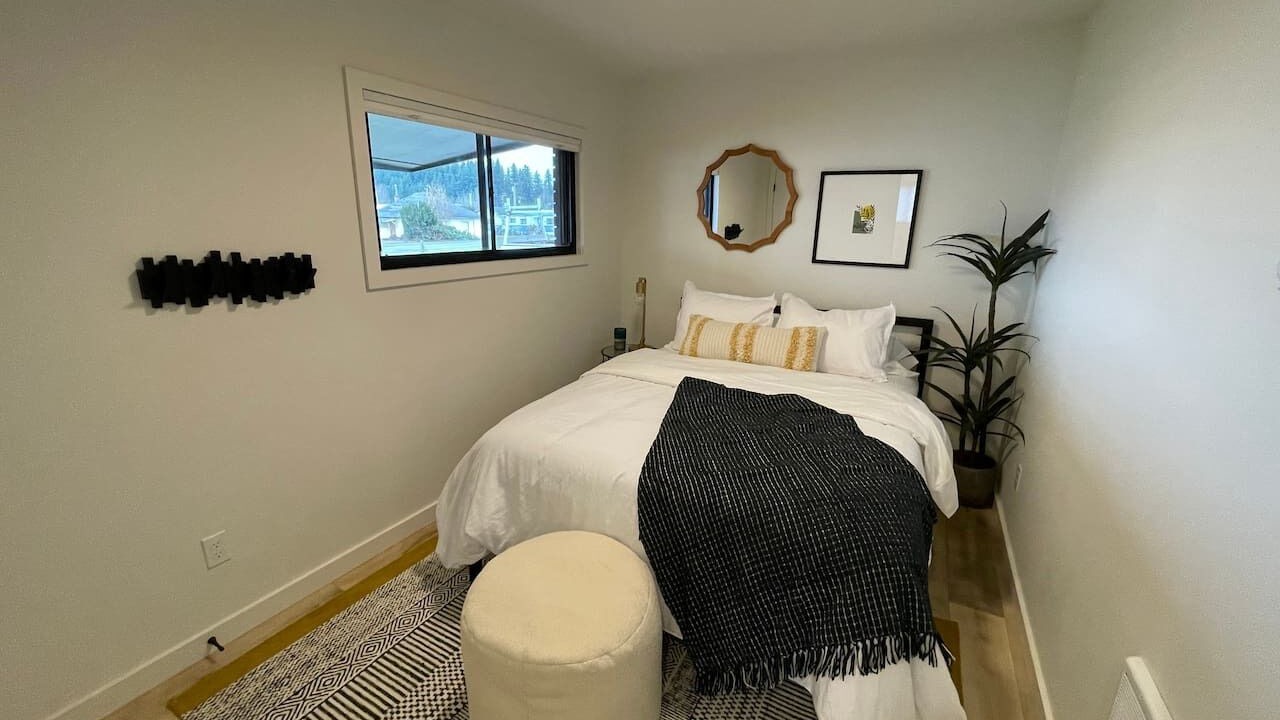 Photo of Bedroom in Mossyrock