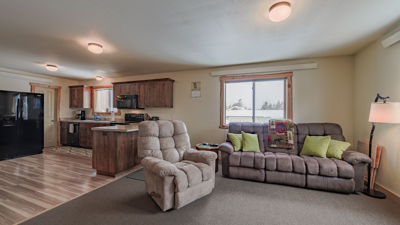 Photo of Livingroom in West Yellowstone