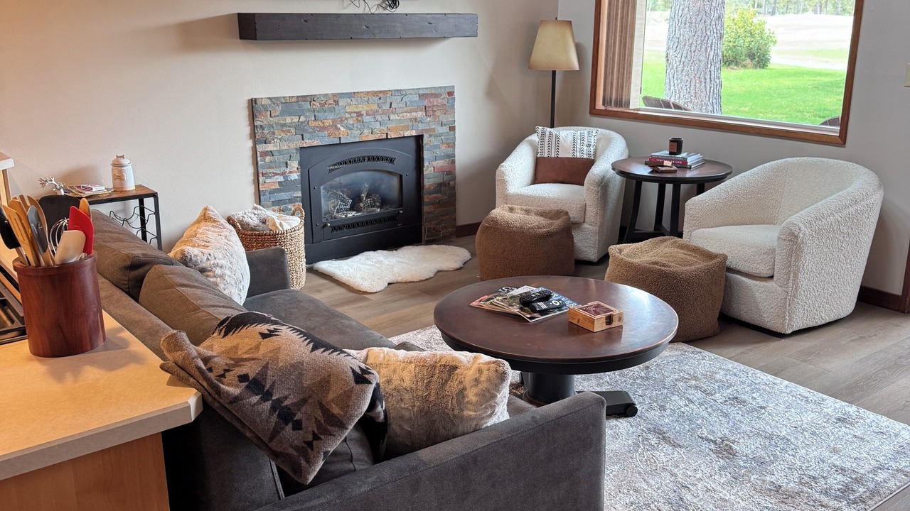 Photo of Livingroom in Overlook Park