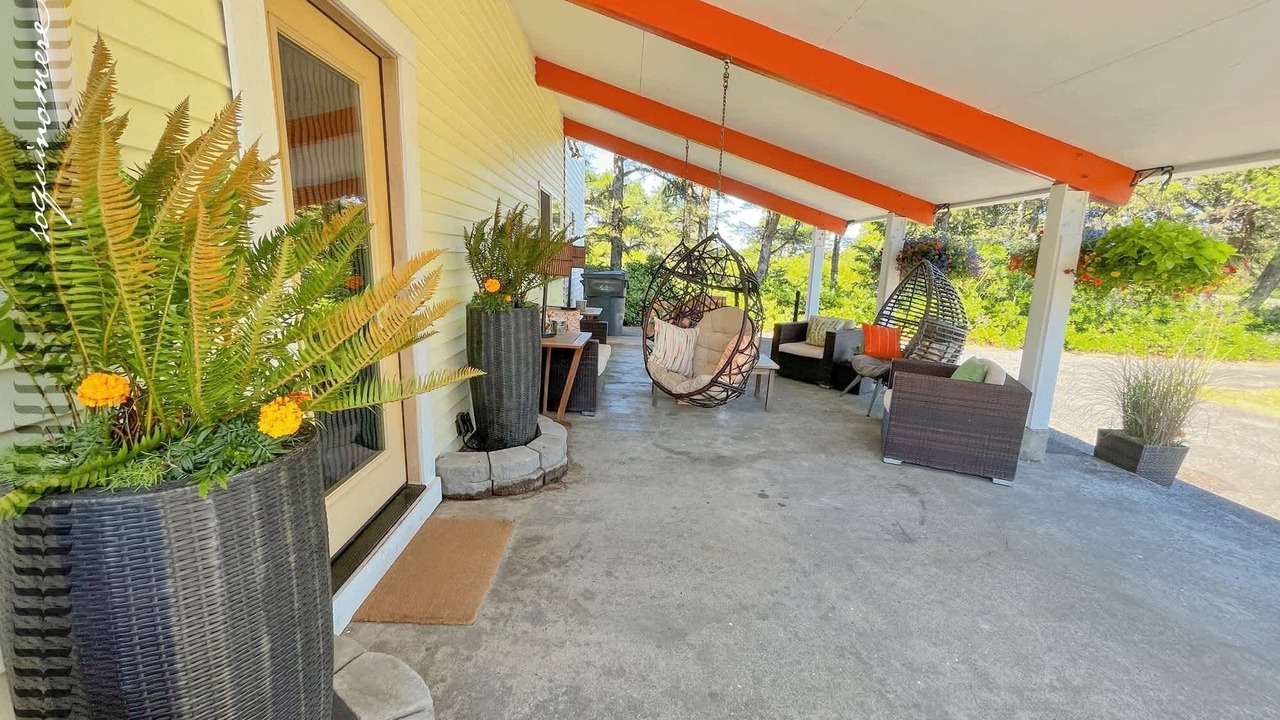 Photo of Patio Balcony in Ocean Shores
