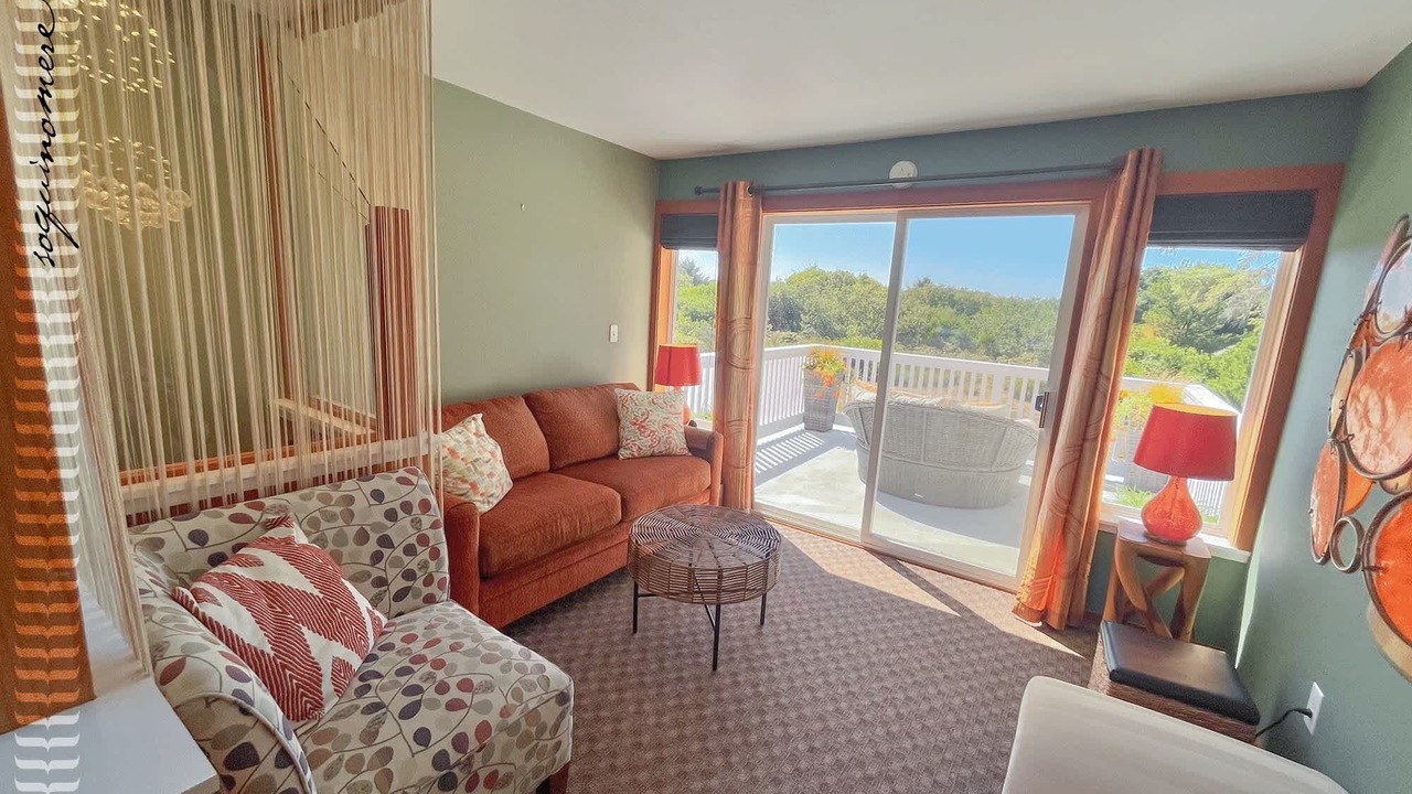 Photo of Livingroom in Ocean Shores