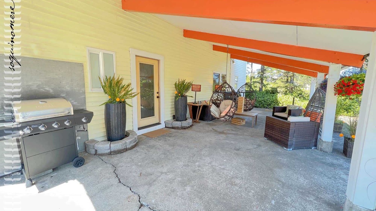 Photo of Patio Balcony in Ocean Shores