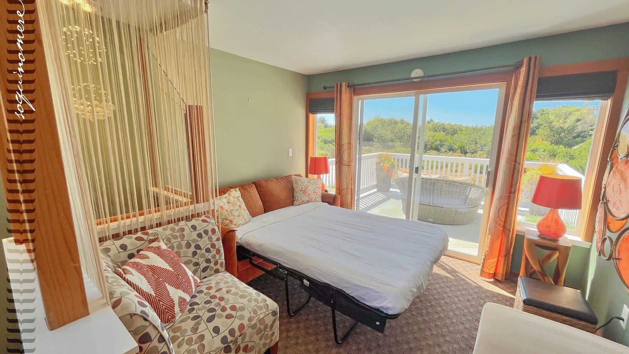 Photo of Livingroom in Ocean Shores