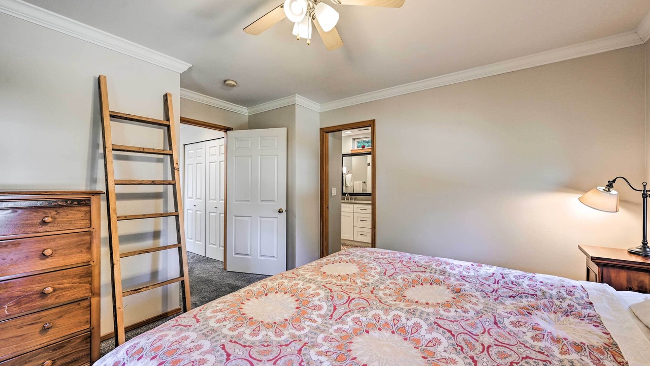 Photo of Bedroom in Edmonds