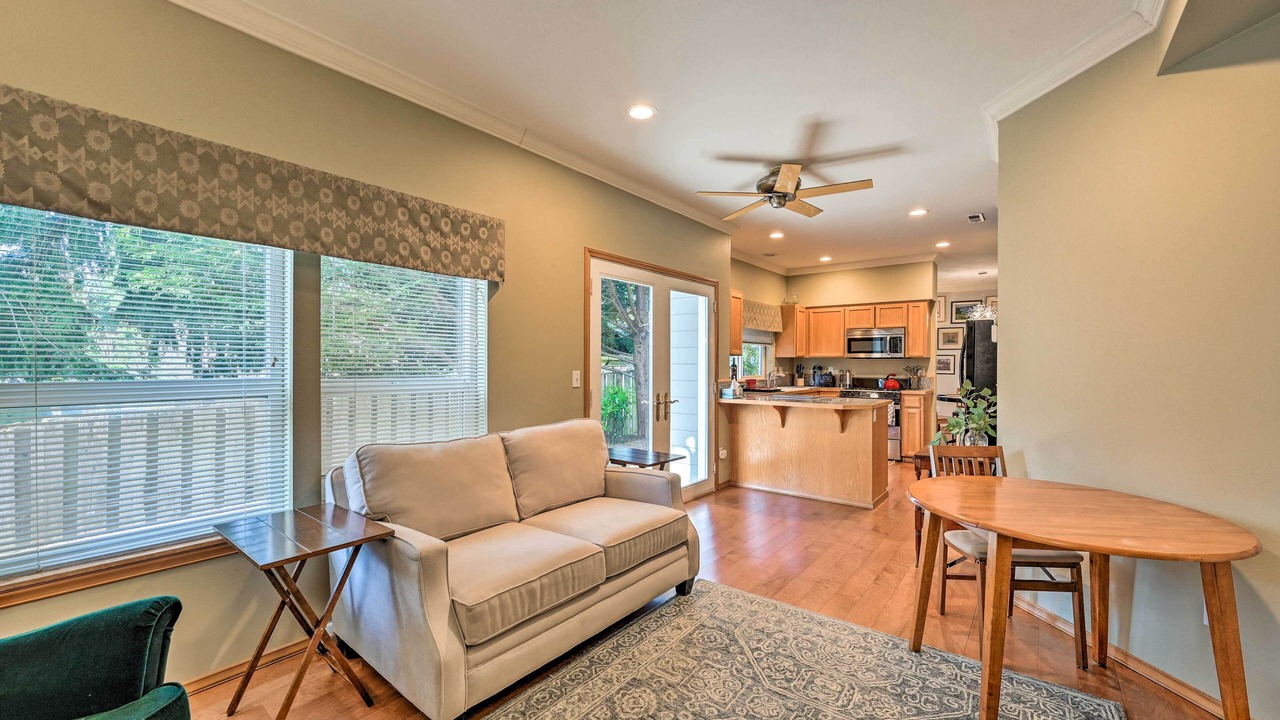 Photo of Livingroom in Edmonds