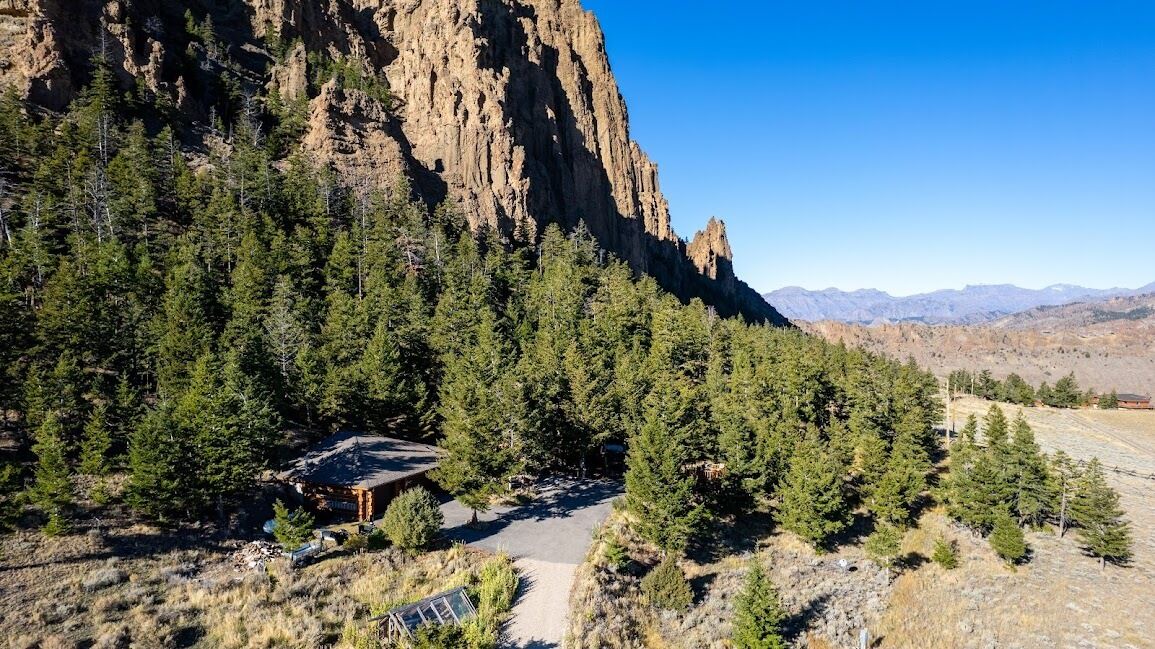 Photo of Outdoor in Wapiti