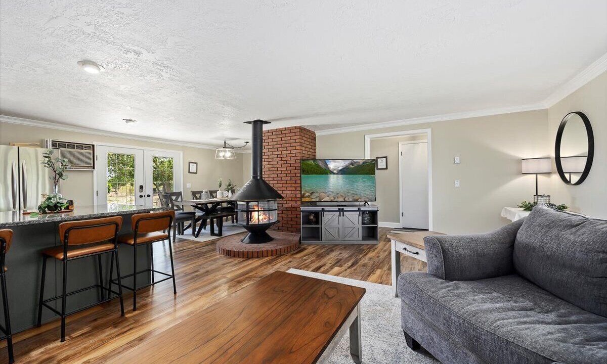 Photo of Livingroom in Burley