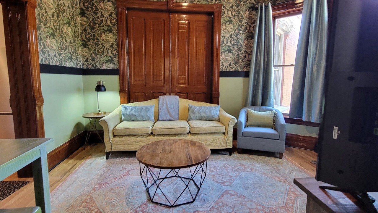 Photo of Livingroom in North End