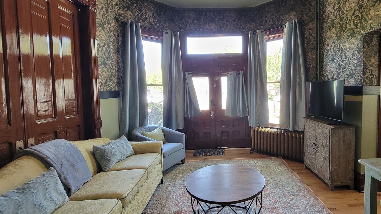 Photo of Livingroom in North End
