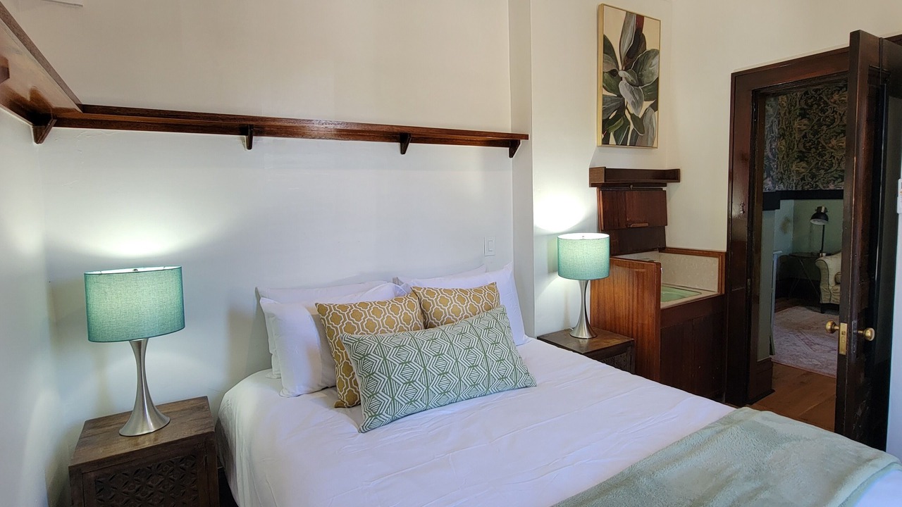 Photo of Bedroom in North End