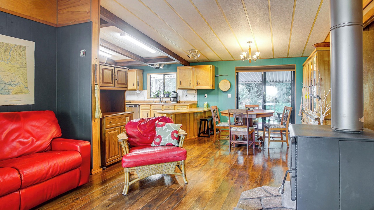 Photo of Livingroom in Adelma Beach