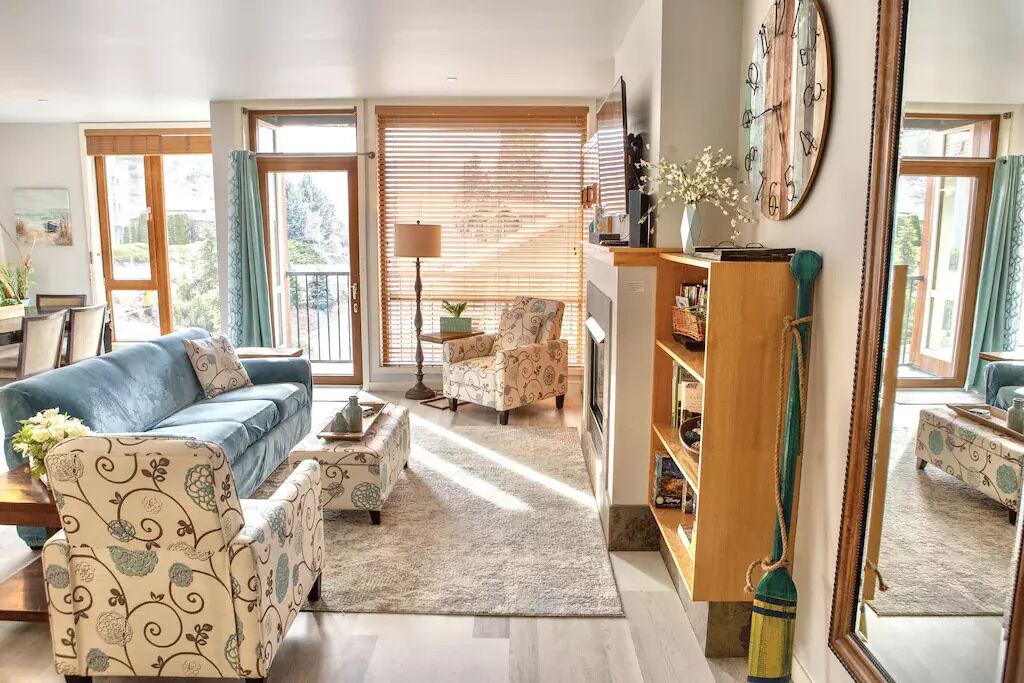 Photo of Livingroom in Chelan
