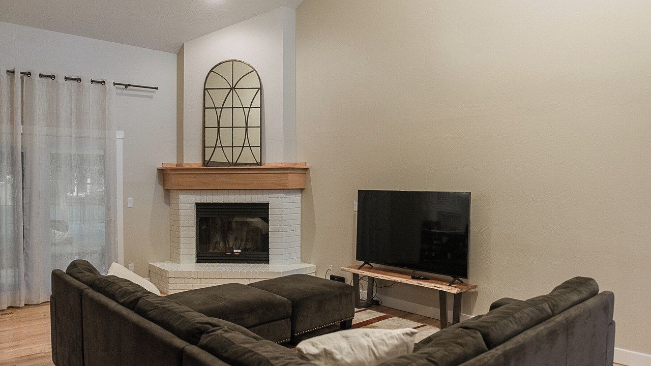 Photo of Livingroom in West Valley