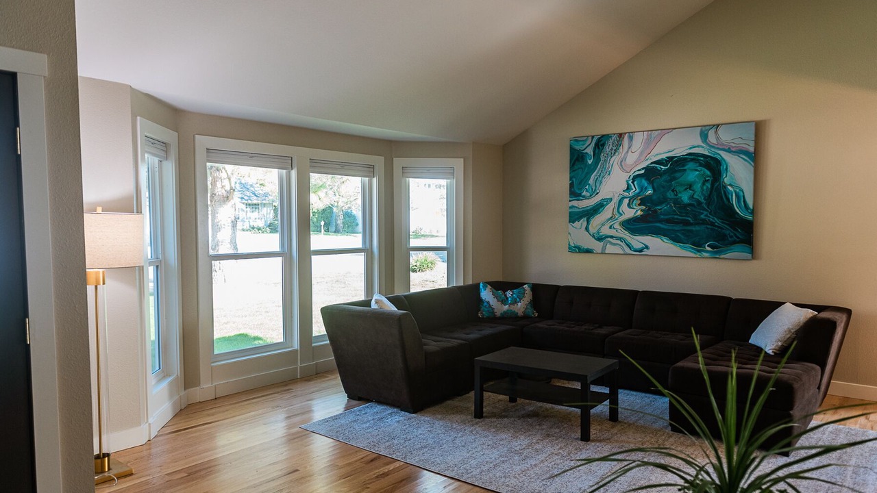 Photo of Livingroom in West Valley