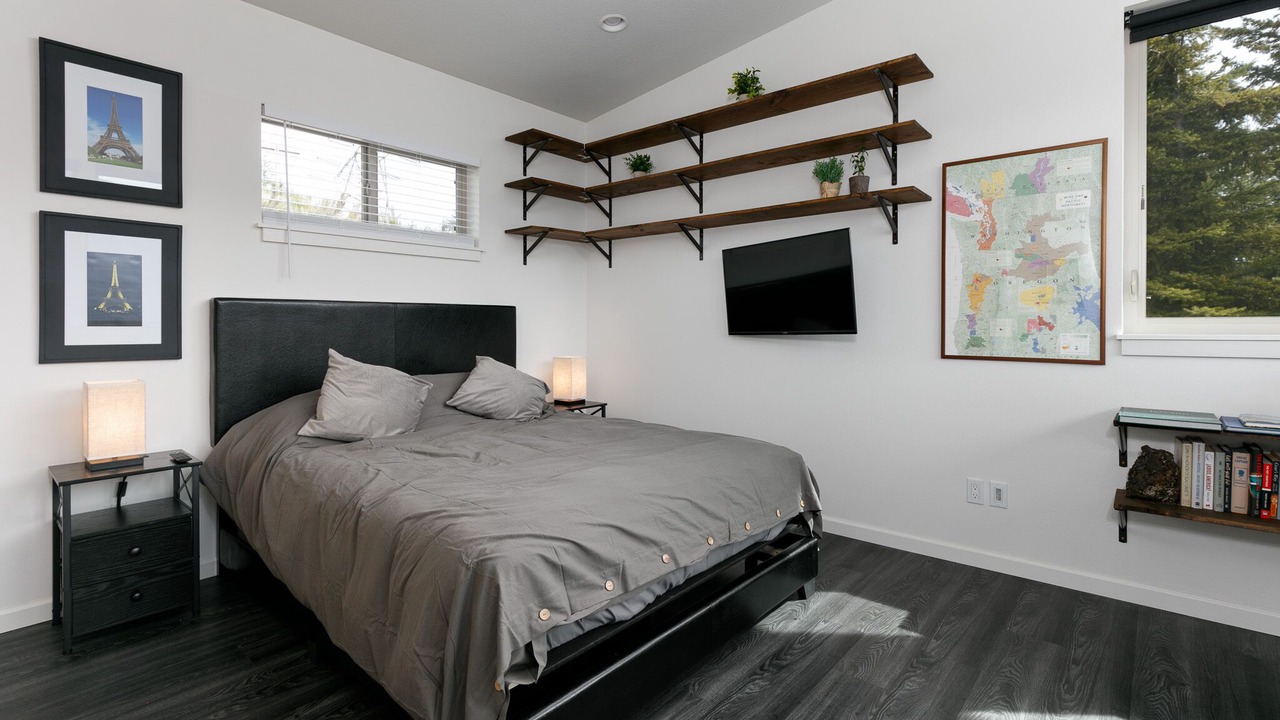 Photo of Bedroom in Carson