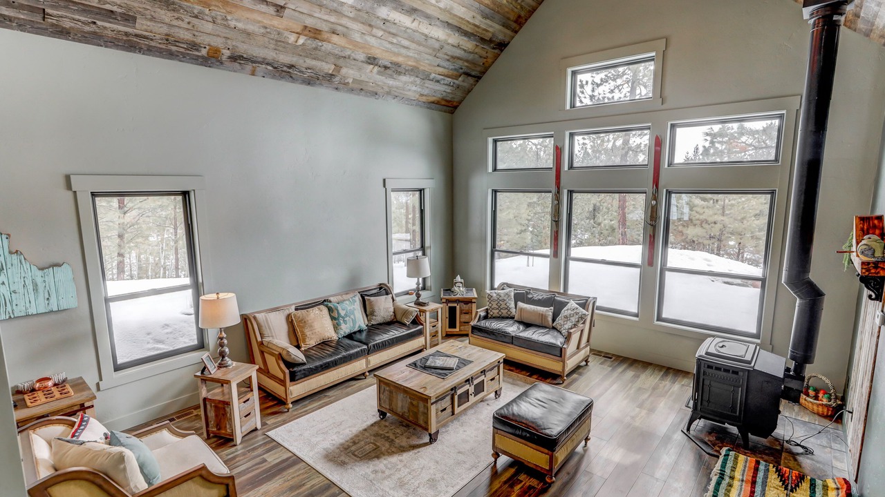 Photo of Bedroom in Cascade